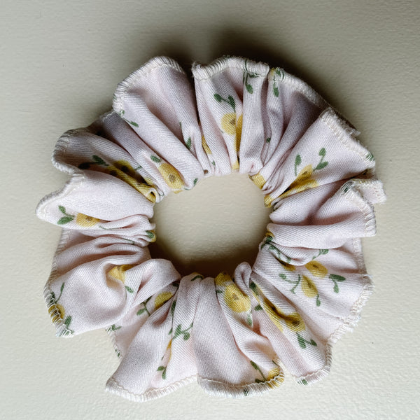 Scrunchi in Buttercup