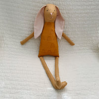 18" Honey Beehive Rabbit
