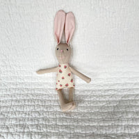8" Sand Strawberry Bunny in Pink Berry