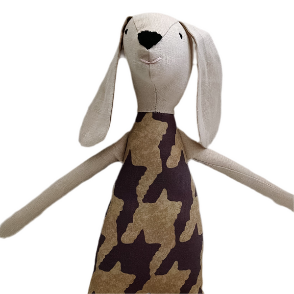 18" Sand Houndstooth Dog in Purple Fig