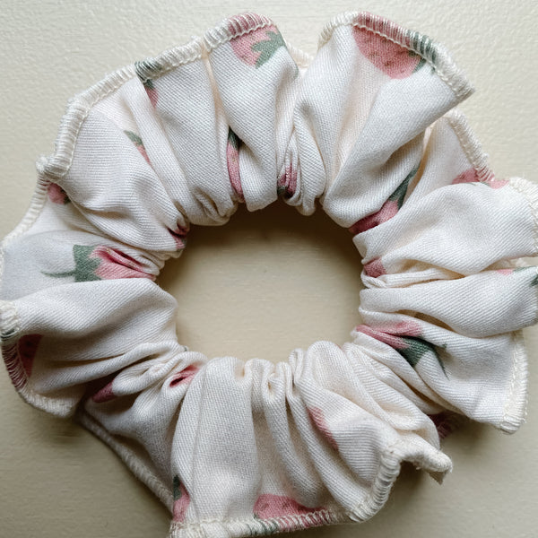 Scrunchi in Strawberry