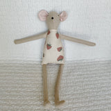 18" Sand Strawberry Mouse in Mauve Berry
