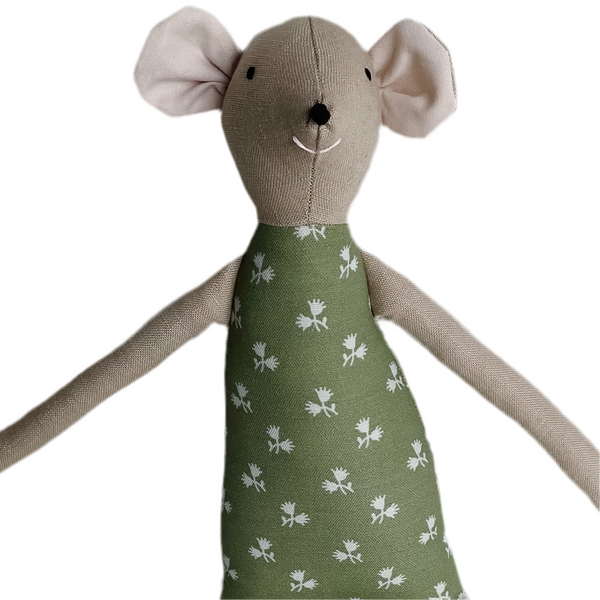 18" Tan Snow in Summer Mouse in Green