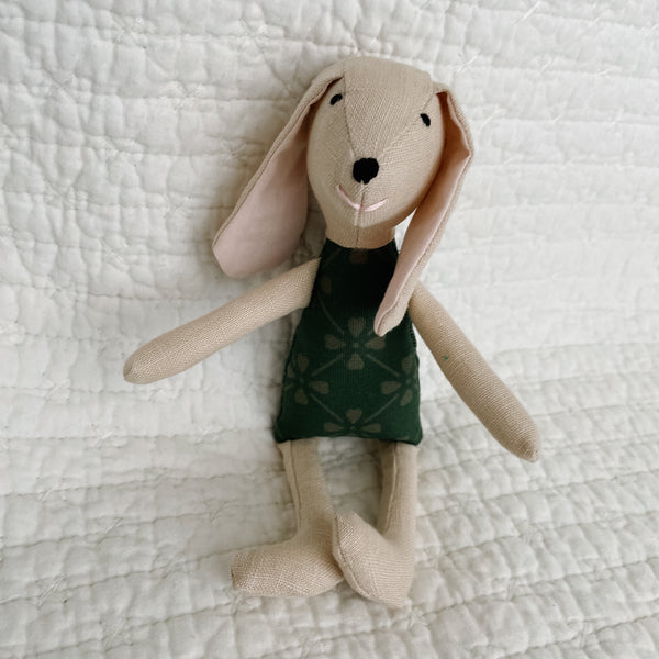 8" Sand Lucky Dog in Forest Green