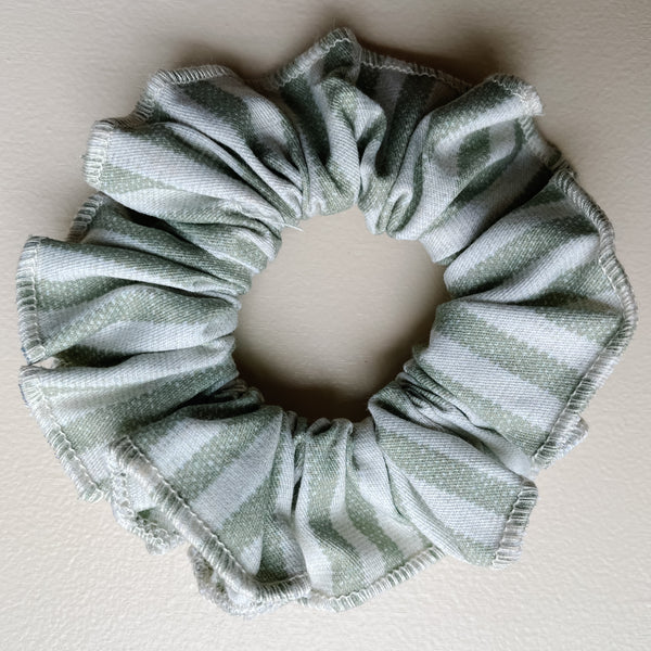 Scrunchi in Green Kale Print