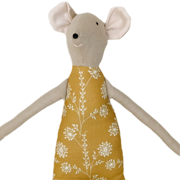 18" Tan Dill Mouse in Tan
