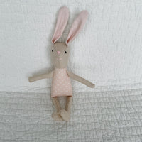 8" Sand Carnation Bunny in Pink