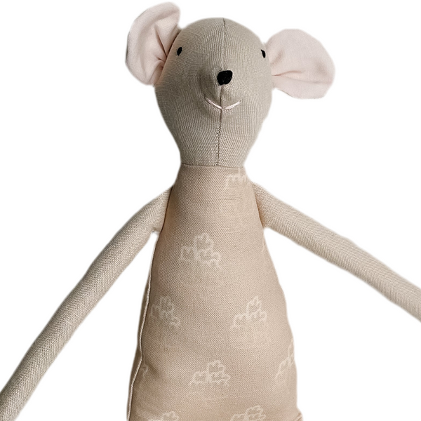 18" Sand Acorn Mouse in Neutral Beige