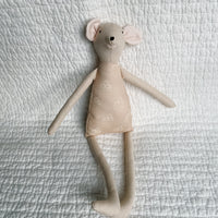 18" Sand Acorn Mouse in Neutral Beige