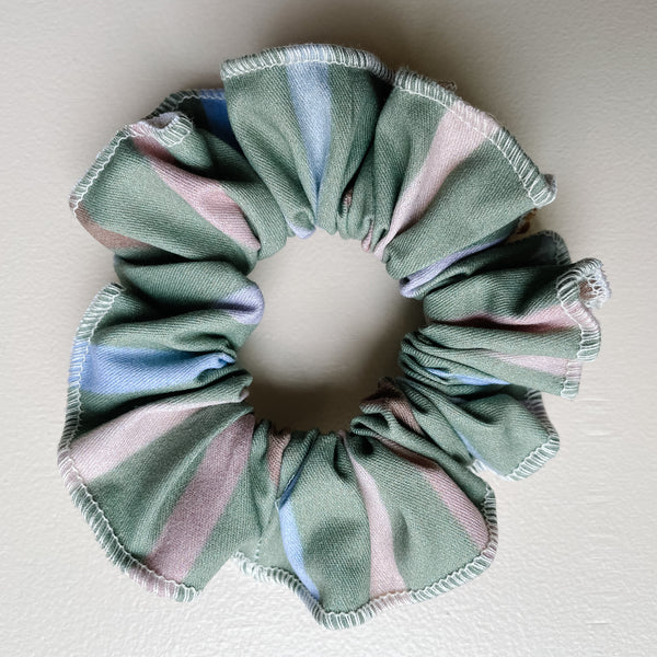 Scrunchi in Green Bufo