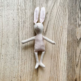 8" Sand Carnation Bunny in Pink