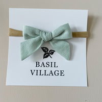 Small Classic Bow