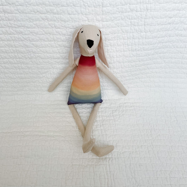 18" Sand Rainbow Dog