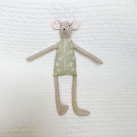 18" Tan Dill Mouse in Green