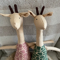 22” Honey Northern Giraffe in Pink
