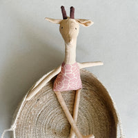 22” Honey Northern Giraffe in Pink