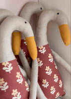 18" Tan Runner Duck in Cranberry Daisy